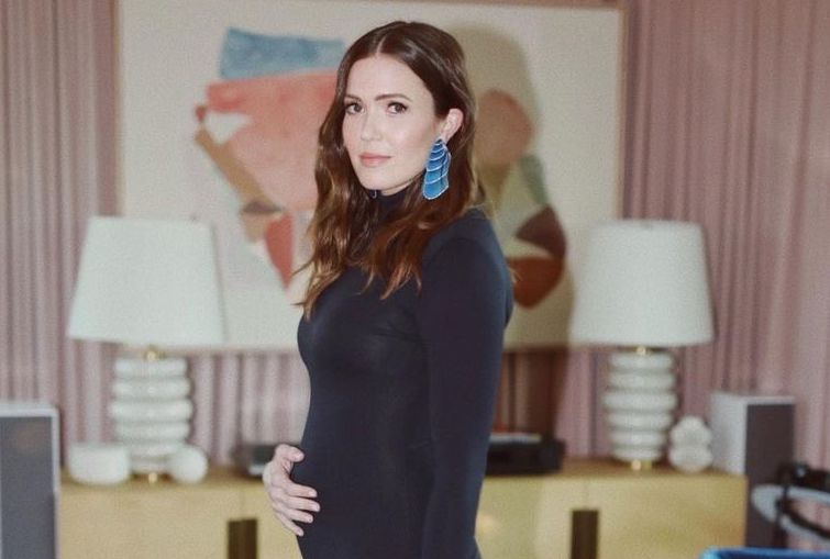 Pregnant Mandy Moore On How She's Hiding Her Bump On TV
