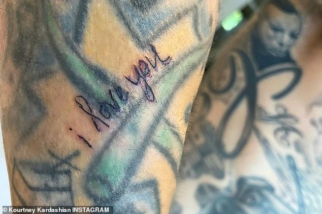 Kourtney Kardashian is seen as Travis Barker gets ANOTHER tattoo, this ...