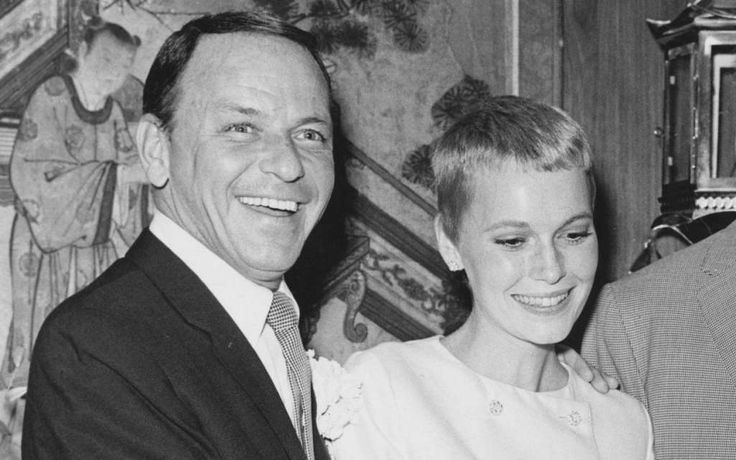 Famous Women Who Married Much Older Men | Frank sinatra, Sinatra, Mia ...