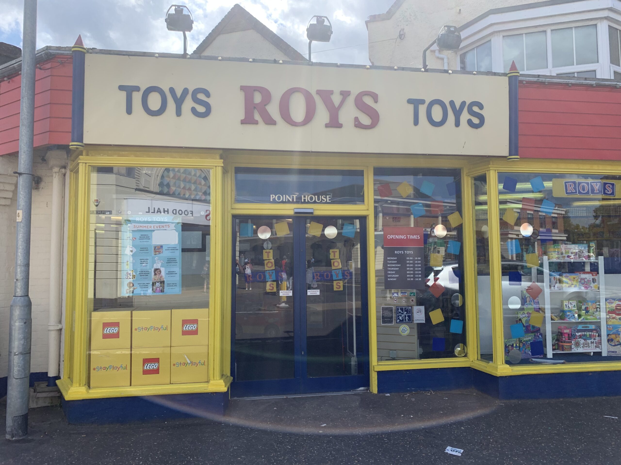 How Roys took over Wroxham and built the world's largest village store ...
