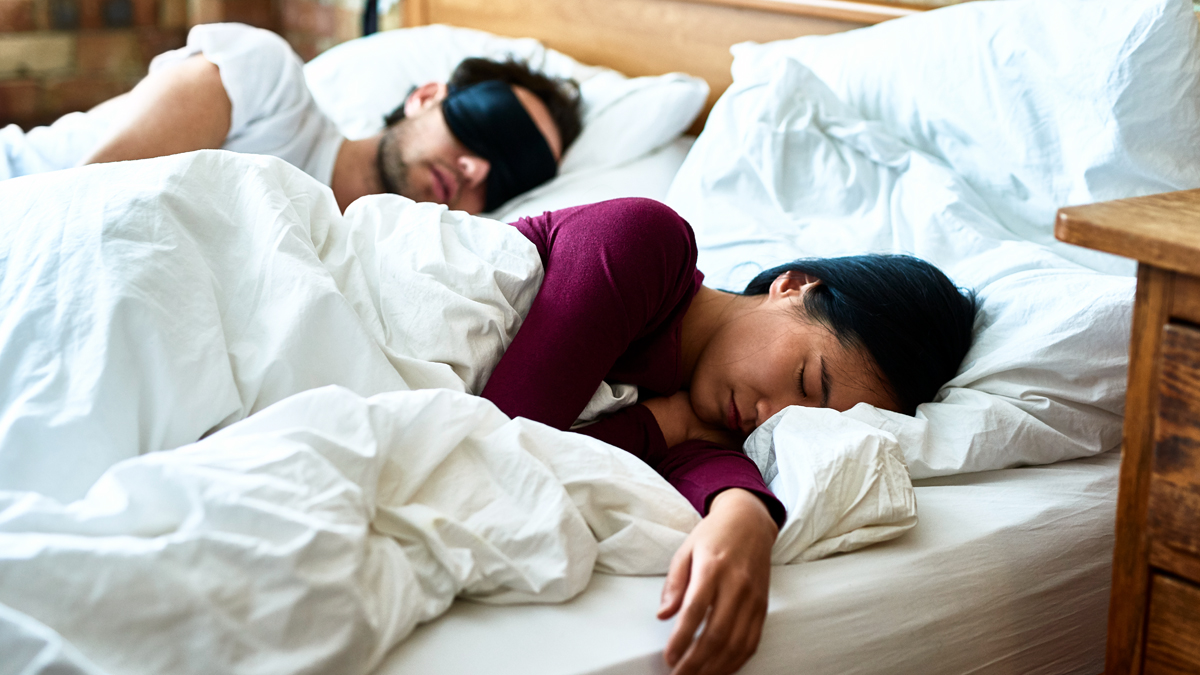 Sleep Arrangements in Throuple Relationships: Do They Share a Bed?