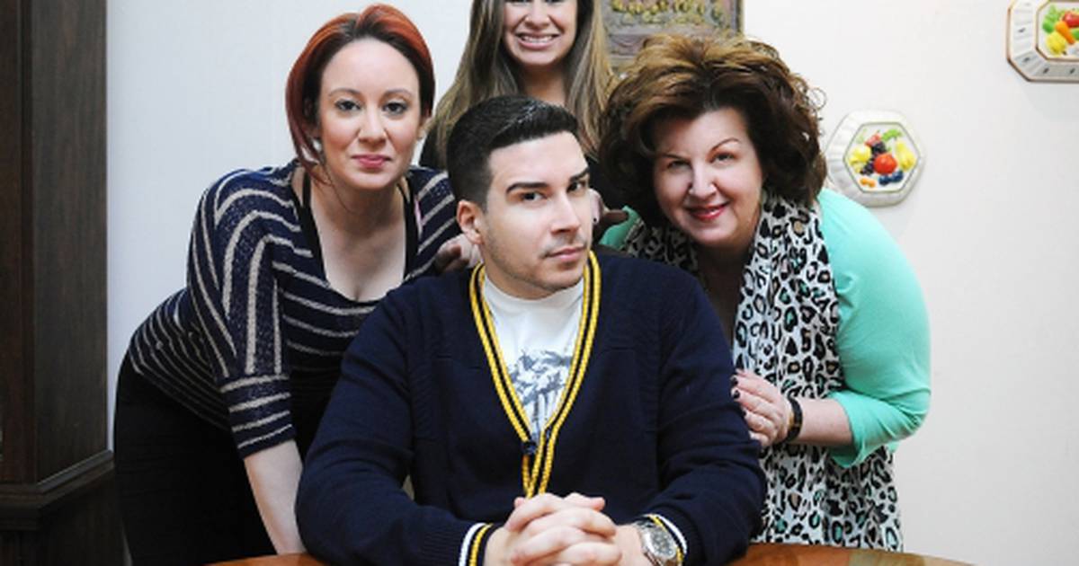 'Jersey Shore' alum Vinny Guadagnino finds fun at home with mom Paola ...