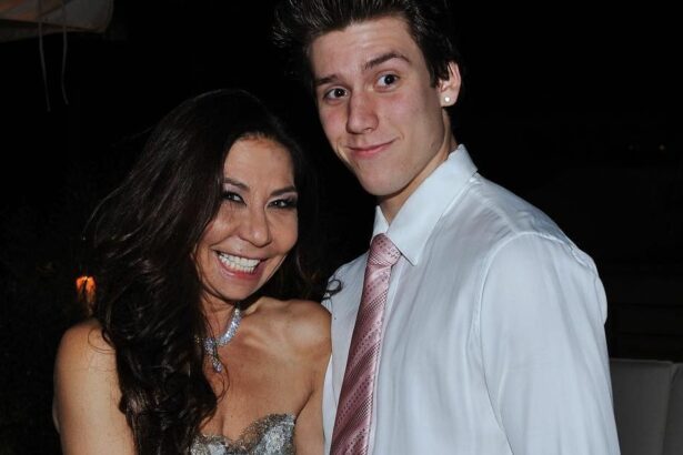 Unveiling the Family of Anna Shay: How Many Children Does She Have?