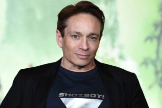 Uncovering the Age and Net Worth of Chris Kattan.