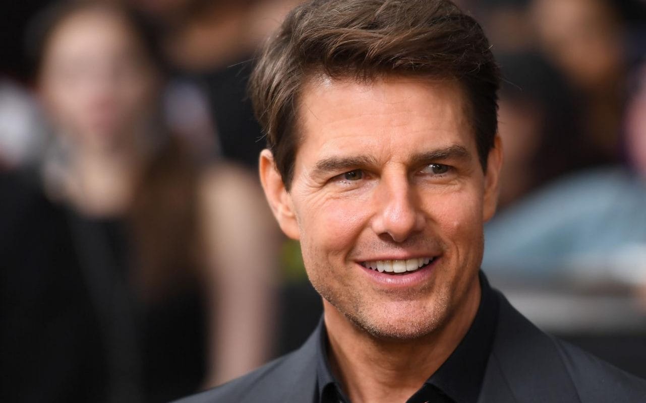The Undeniable Handsomeness of Tom Cruise: Exploring What Makes Him a Hollywood Heartthrob