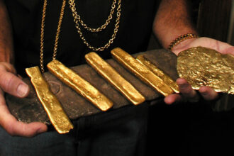 The Authenticity of the Gold owned by the Royal Merchant: A Deeper Look