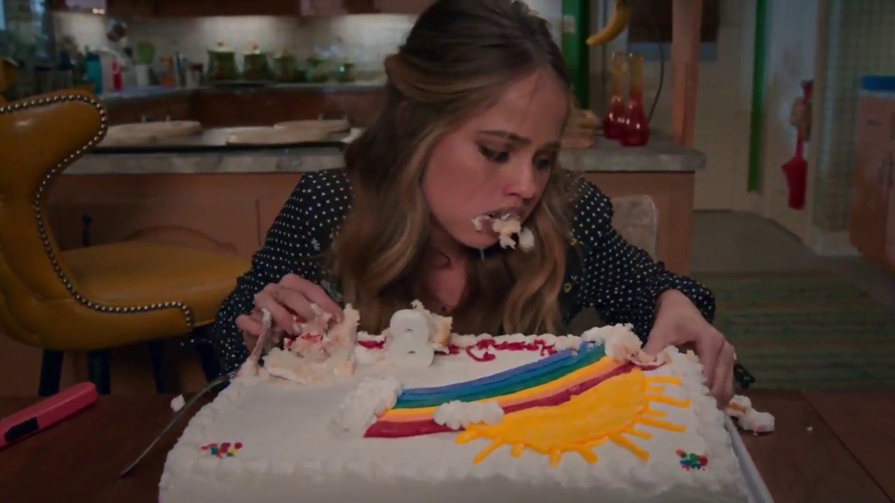 Insatiable 1x10 Patty Relapses Into Binge Eating [HD] - YouTube