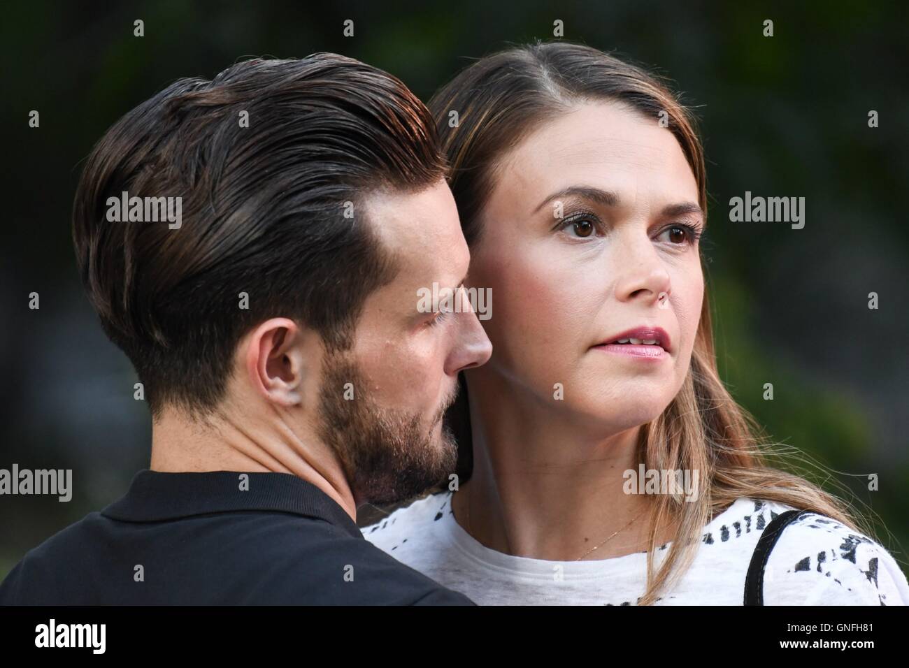 New York, NY, USA. 30th Aug, 2016. Sutton Foster, Nico Tortorella on ...