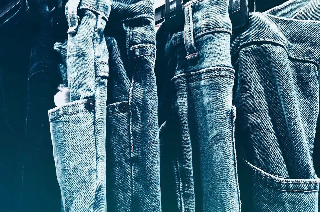 Do jeans get bigger or smaller over time? - Bluegala.com